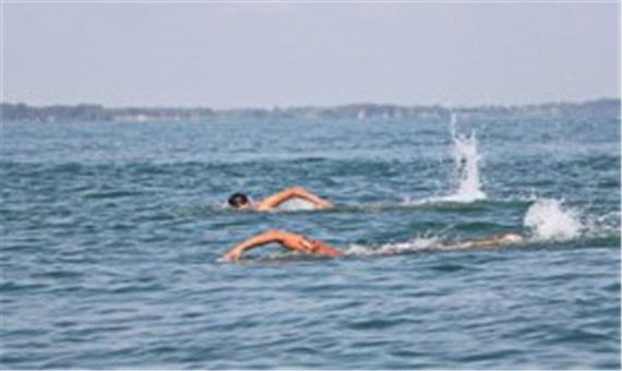 برگزاری مسابقات شنا به مناسبت هفته تربیت بدنی در کیش